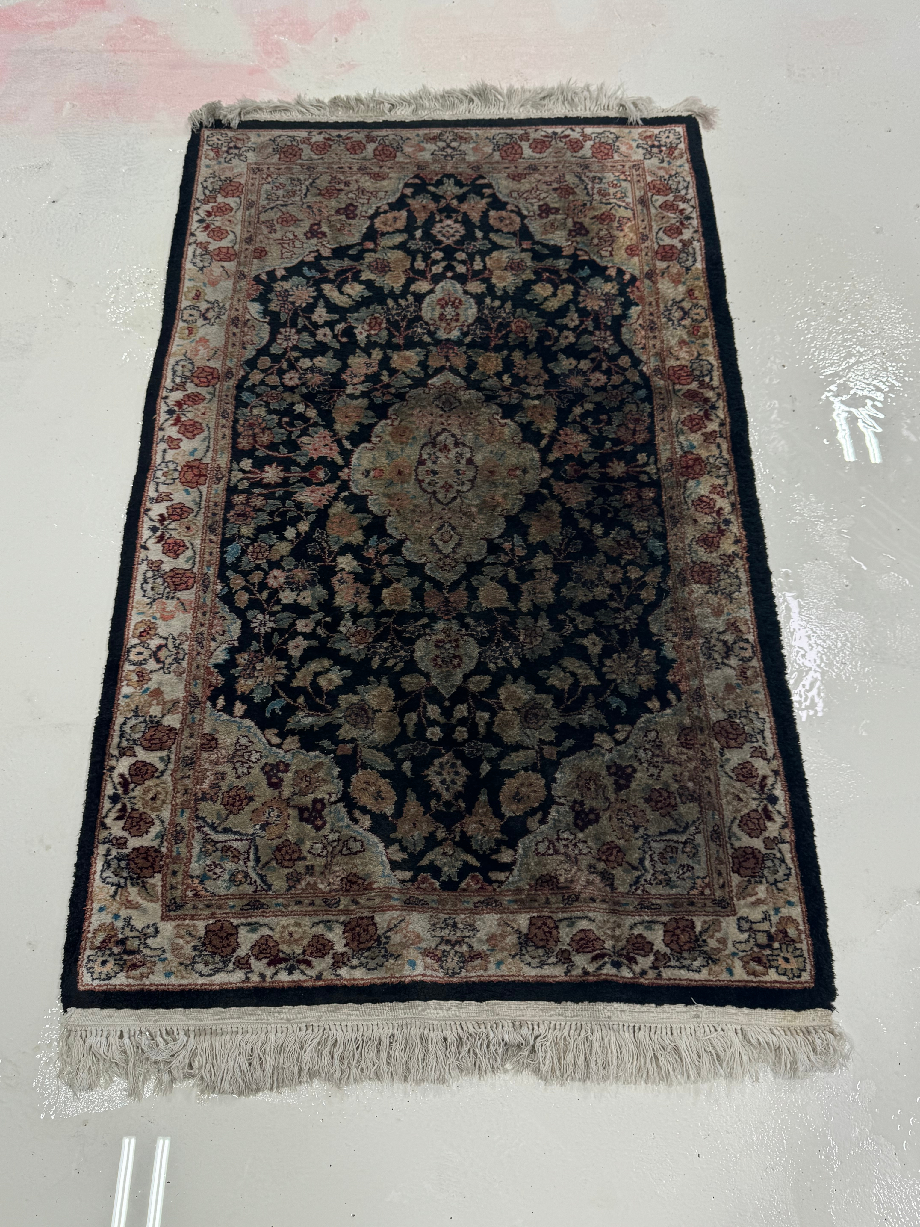 Rug before cleaning